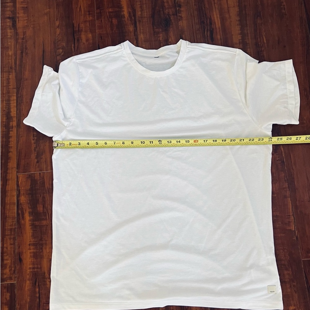 Vuori Current Tech Tee - image 7